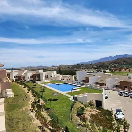 Atico Esquinero Con Preciosas Vistas Al Valle Del Golf Con Piscina Comunitaria! *