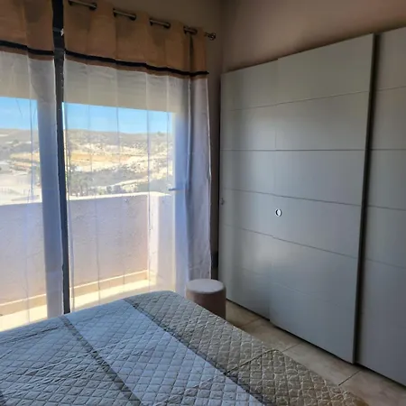 Atico Esquinero Con Preciosas Vistas Al Valle Del Golf Con Piscina Comunitaria! Apartment *