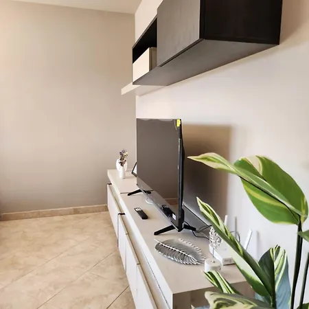 Apartment Atico Esquinero Con Preciosas Vistas Al Valle Del Golf Con Piscina Comunitaria! *