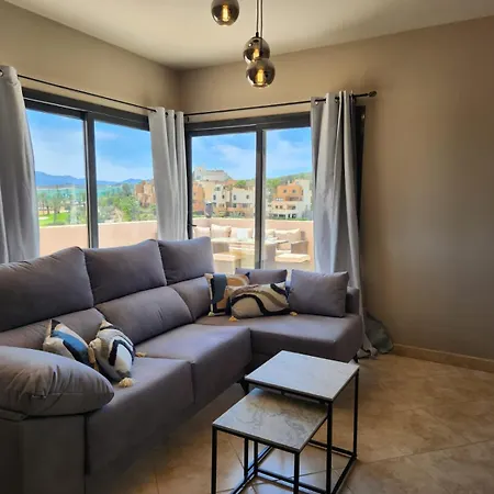 Atico Esquinero Con Preciosas Vistas Al Valle Del Golf Con Piscina Comunitaria!